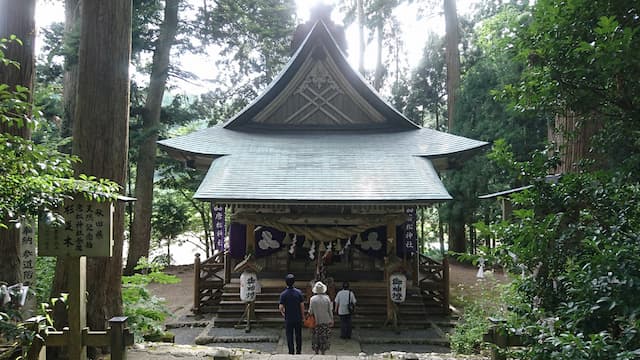 秋田 唐松神社
